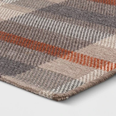 1'8"x2'10" Washable Fall Checkered Accent Rug Tan - Threshold™ 4 1'8"x2'10" Washable Fall Checkered Accent Rug Tan - Threshold™ - Image 2