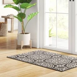 Medallion Washable Tufted And Hooked Rug - Threshold™